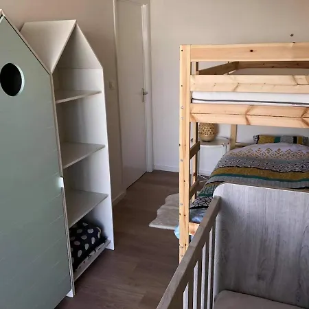 Appartement Lovely With Pool And Sea View