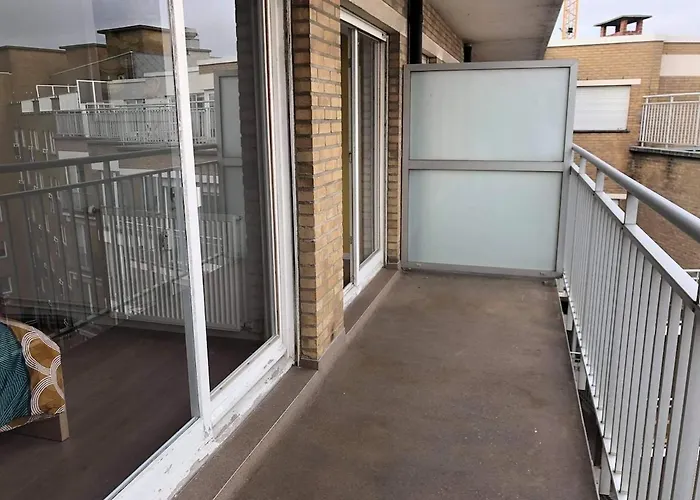 Lovely With Pool And Sea View Apartament *