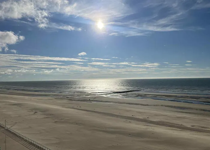 Apartament Lovely With Pool And Sea View Koksijde